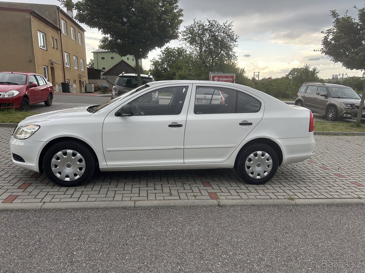 Škoda Octavia II 1.6 TDI Ambition, r.v. 2012 - 4
