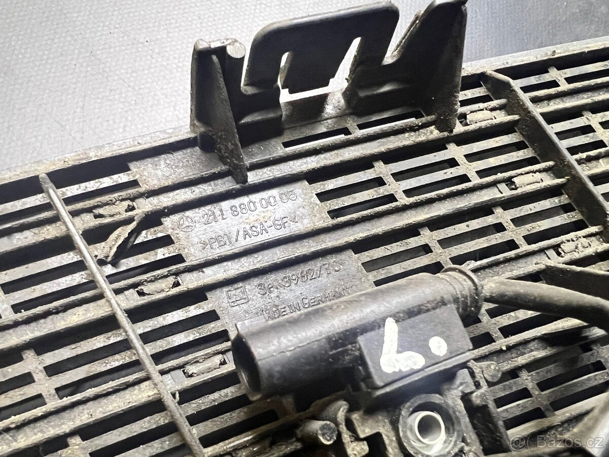 Mercedes Benz w211 díly - 4