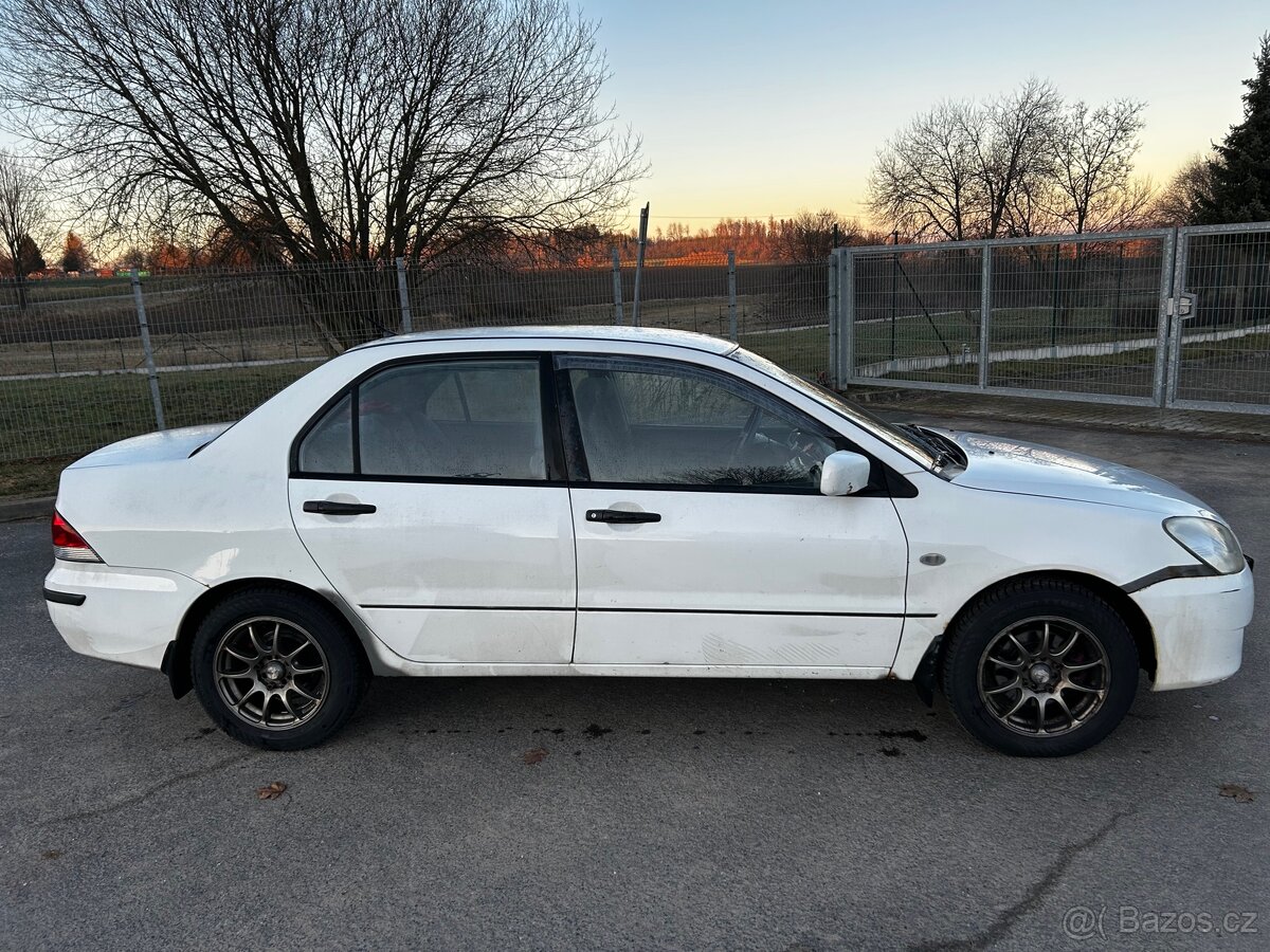 Mitsubishi Lancer - 4