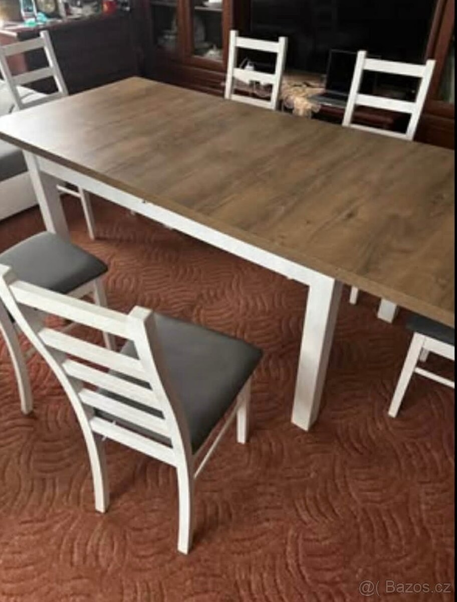 Jídelní stůl+ 6 židlí - 4