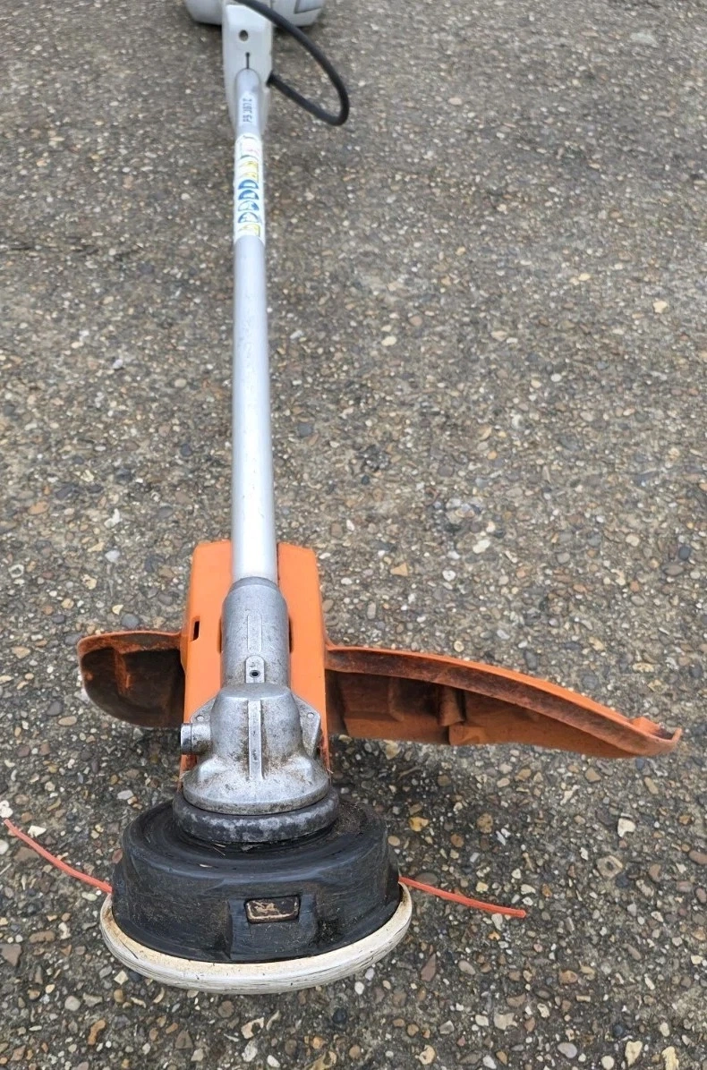 Prodám křovinořez Stihl FS361C - 4