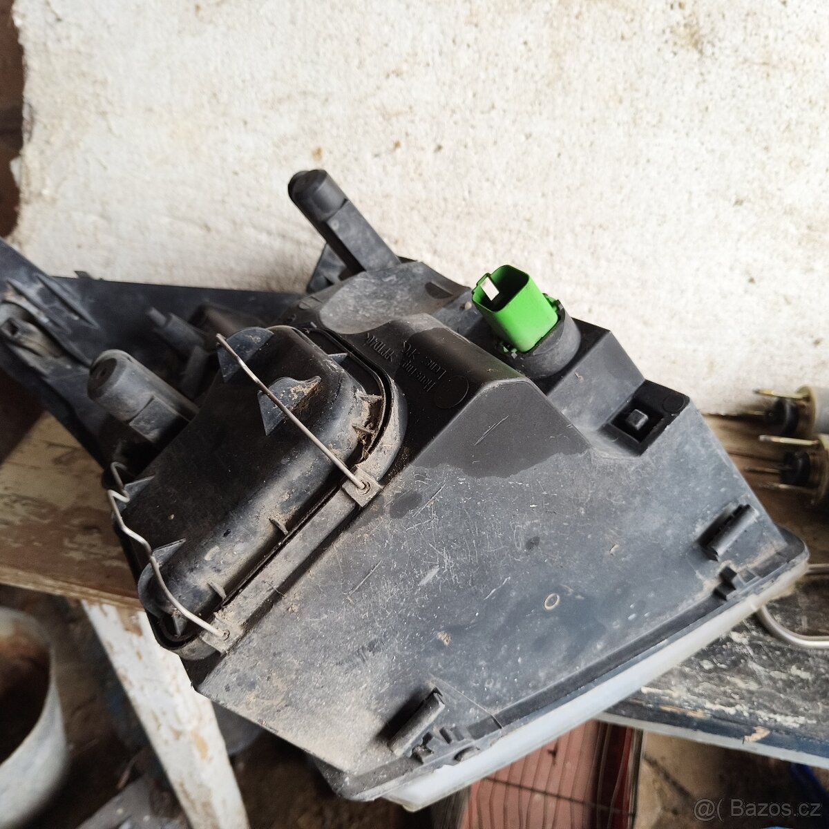 Predni leve svetlo Ford tranzit - 4