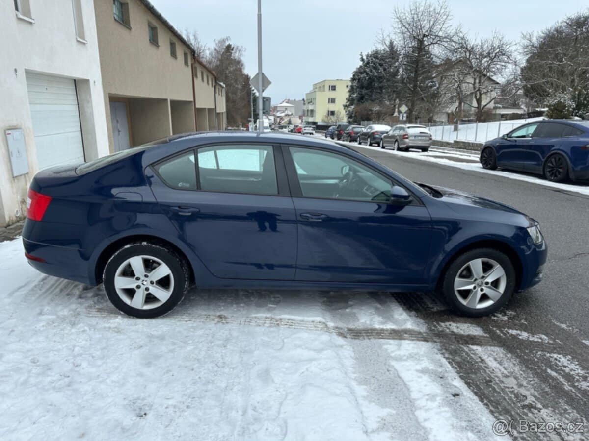 Škoda octavia 3 velmi pěkný stav - 4