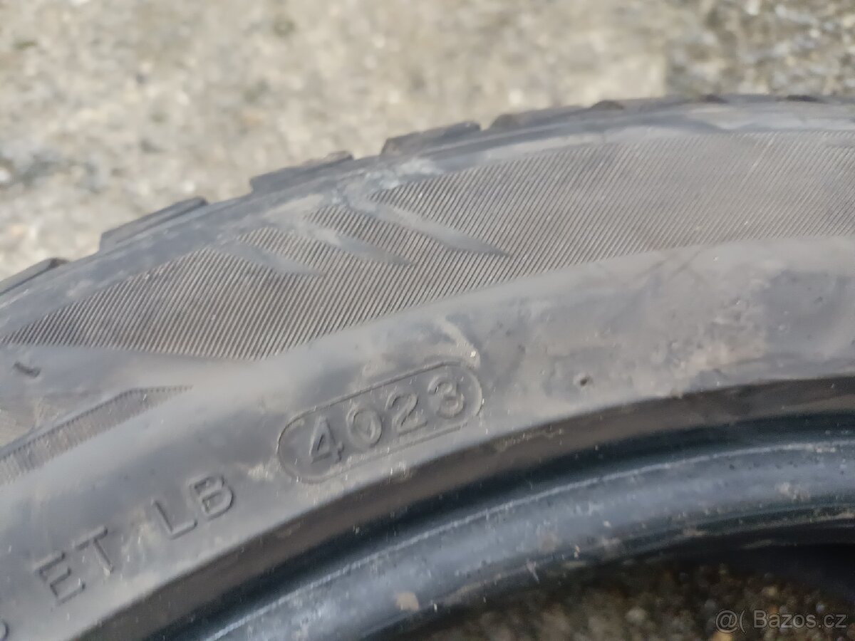 Zimní pneu 215/50 R17 95V - 4