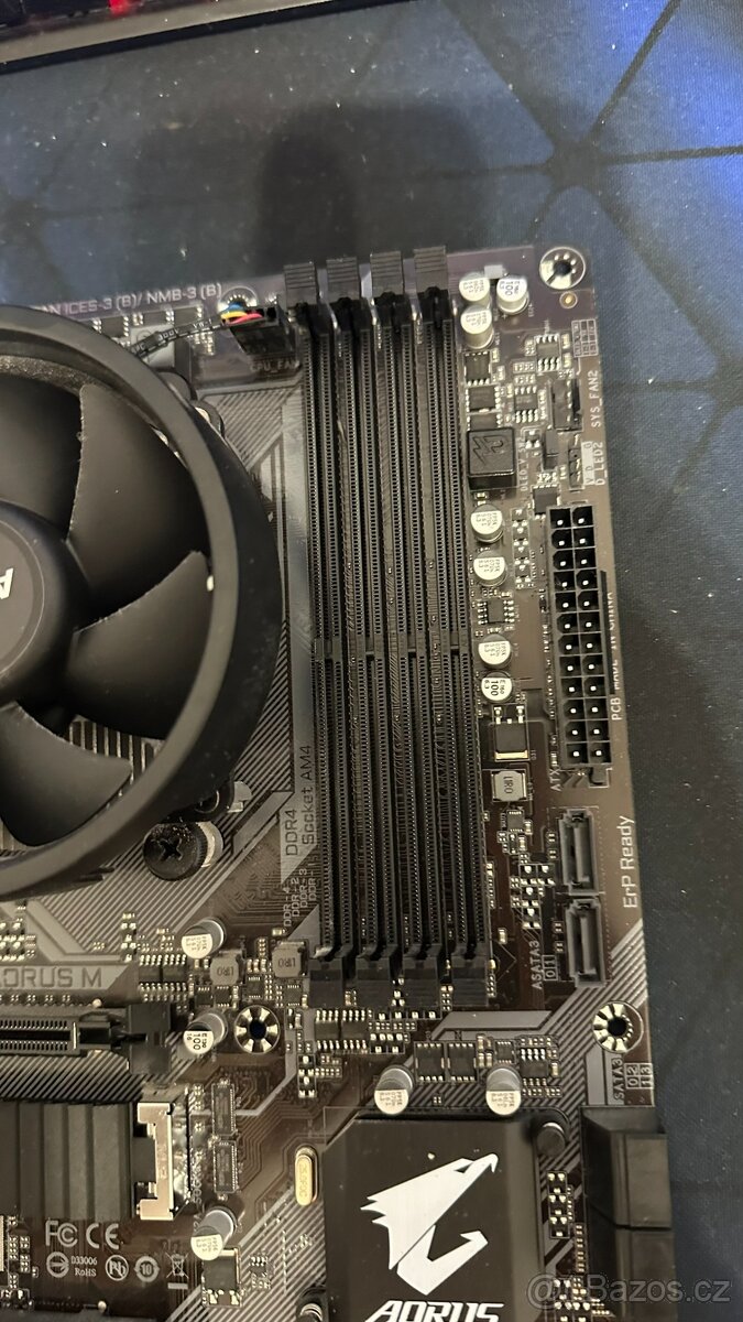Gigabyte B450 AORUS M + Ryzen 5 2600 (6C/12T) - 4
