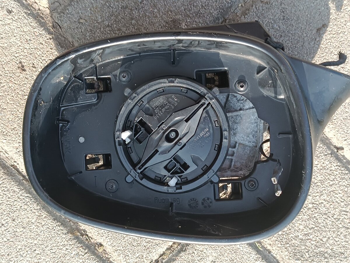 BMW Pravé použité zrcátko rok výroby 2009 - 4