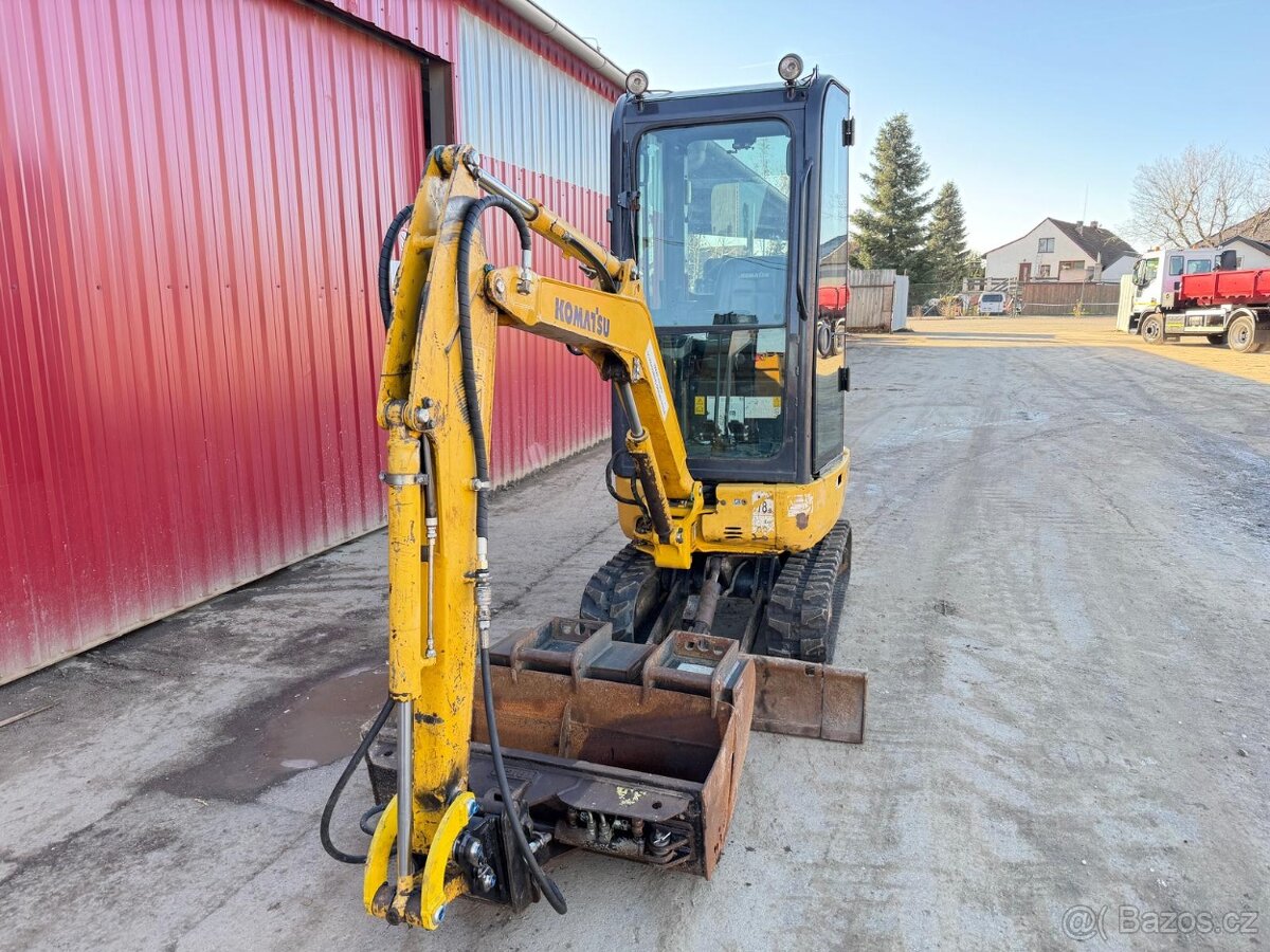 KOMATSU PC16R HS - 4