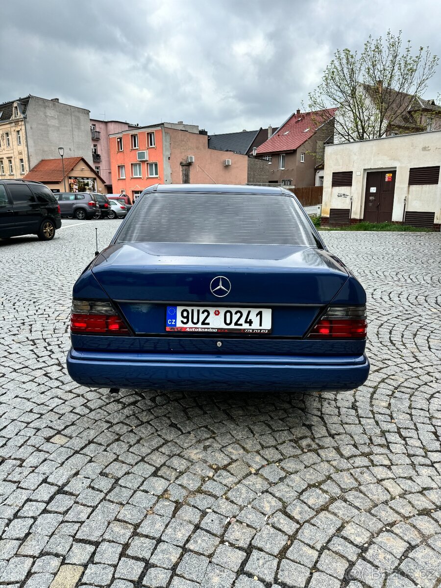 Mercedes-Benz 200, C124 200D Automat 53kW TOP - 4