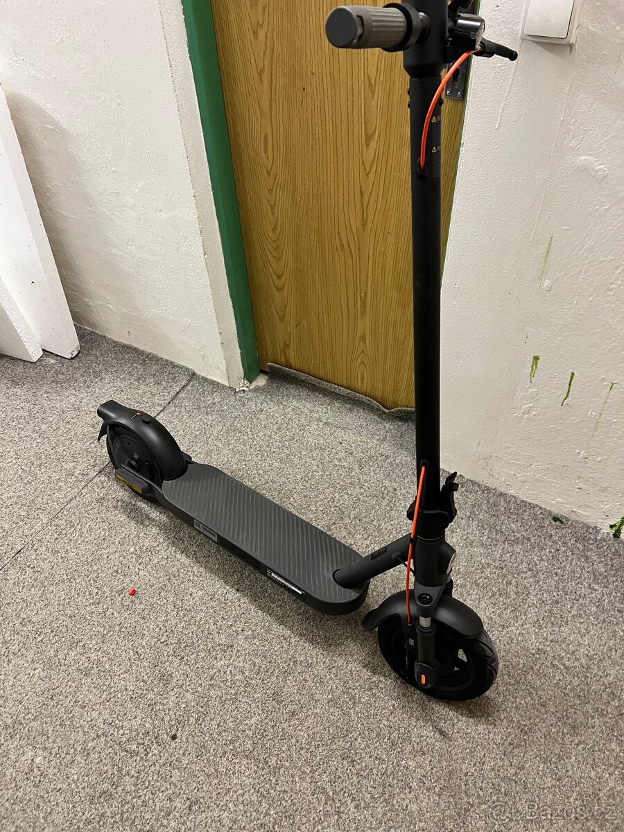 Elektrická koloběžka xiaomi Elite - 4