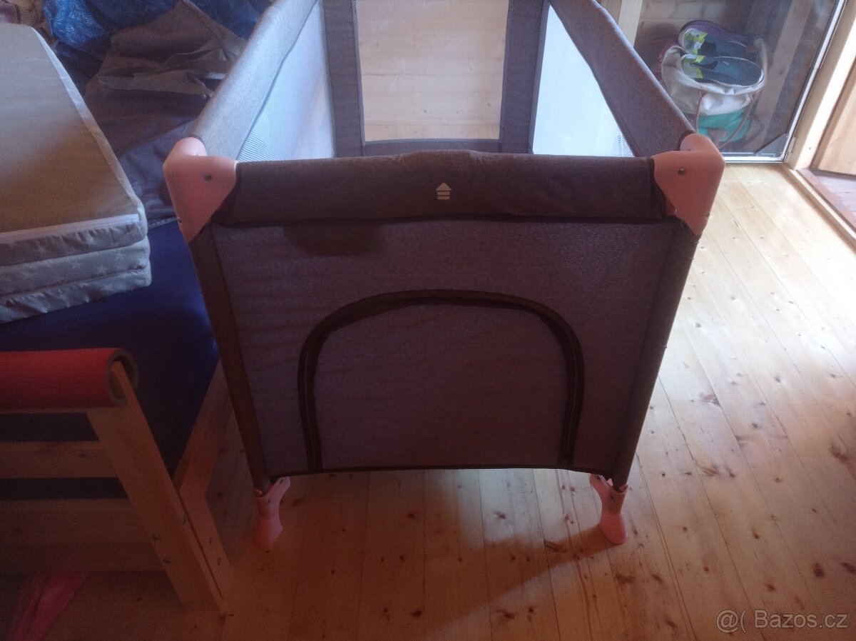 Cestovní postýlka - 4