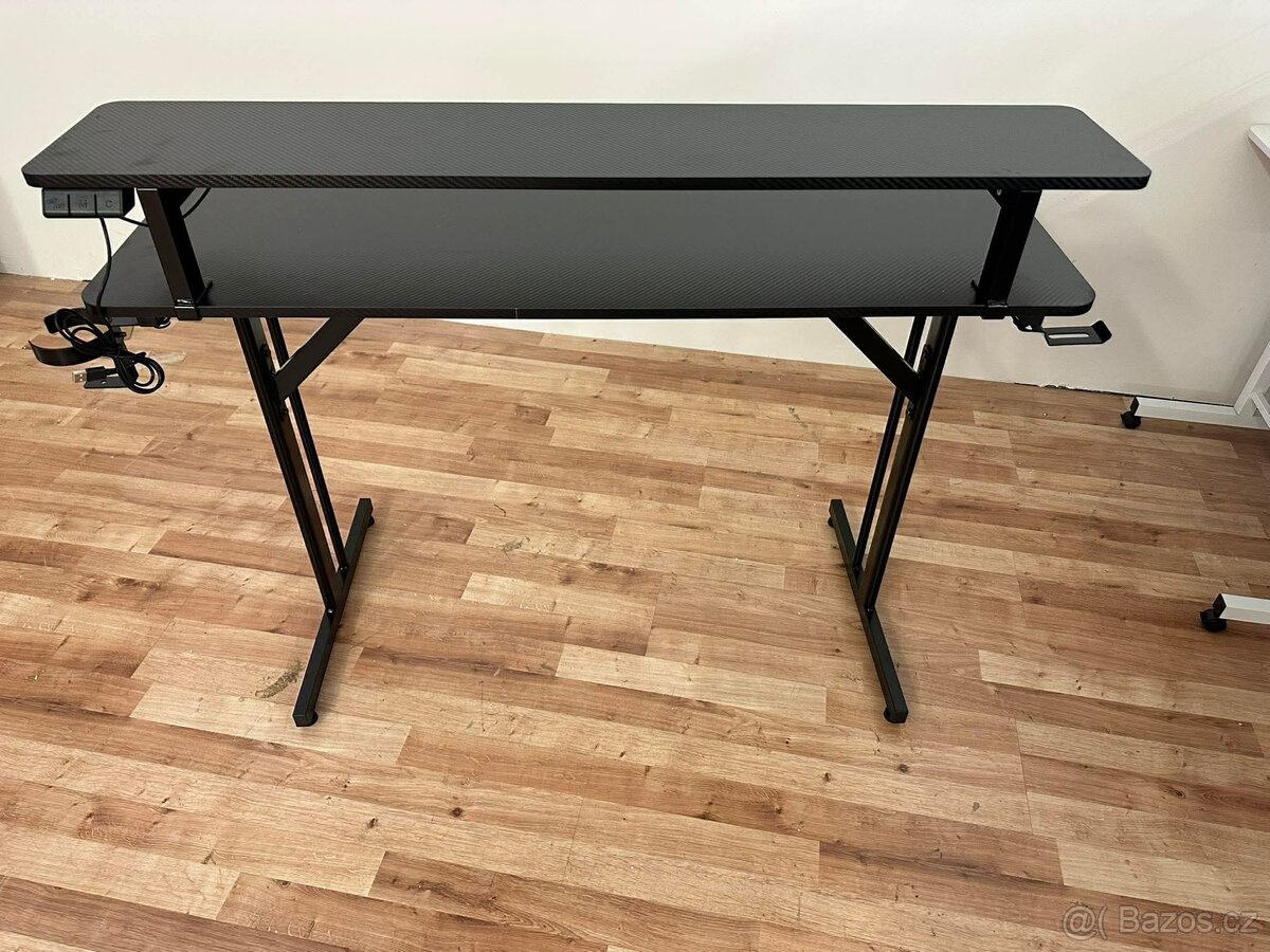 Herni stul - 4