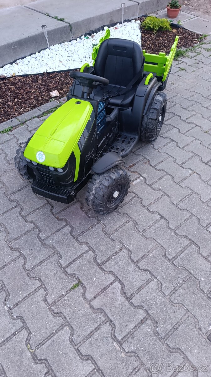 Prodám elektri traktor s vlečkou - 4