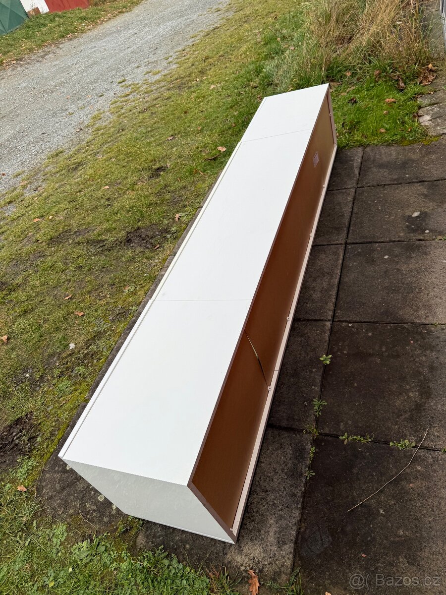 Skříňka pod tv - 4