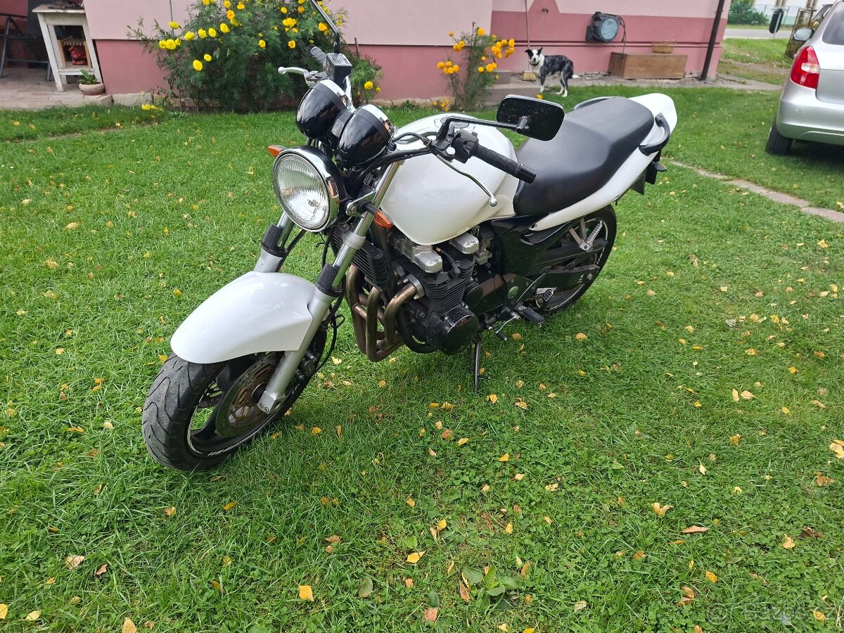 Kawasaki ZR750F ZR-7 - 4