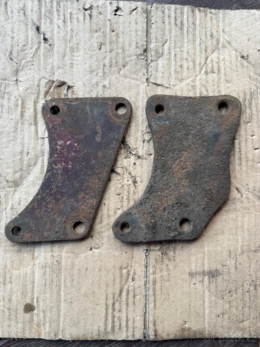 DKW 350 NZ - 4x držák motoru - 4