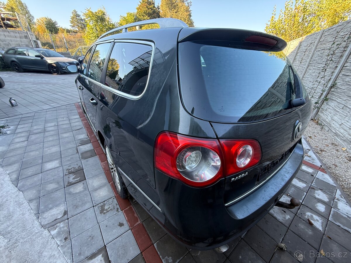 Volkswagen Passat 3,2 Fsi v6 4Motion - nepojízdné - 4