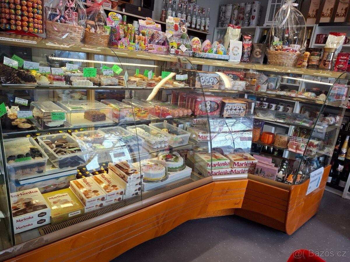 PROSKLENÁ CHLADÍCÍ A NECHLADÍCÍ VITRÍNA - 4