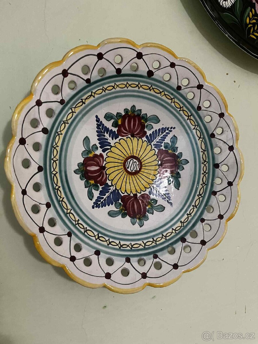 talíře - 4