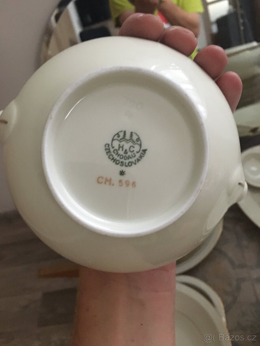 Porcelanový servis pro 12 osob - 4