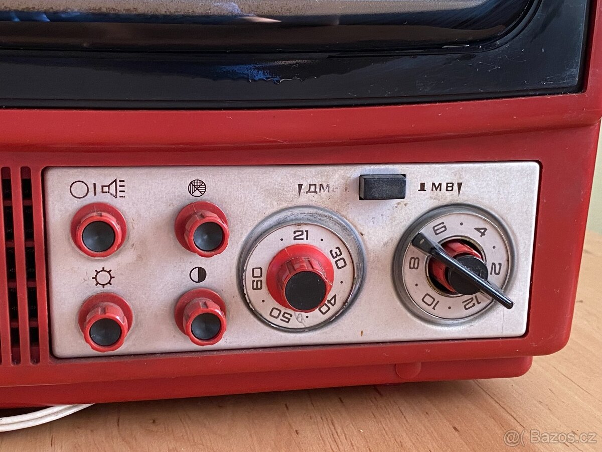 Televize - přenosný televizor Junosť C401 - 4