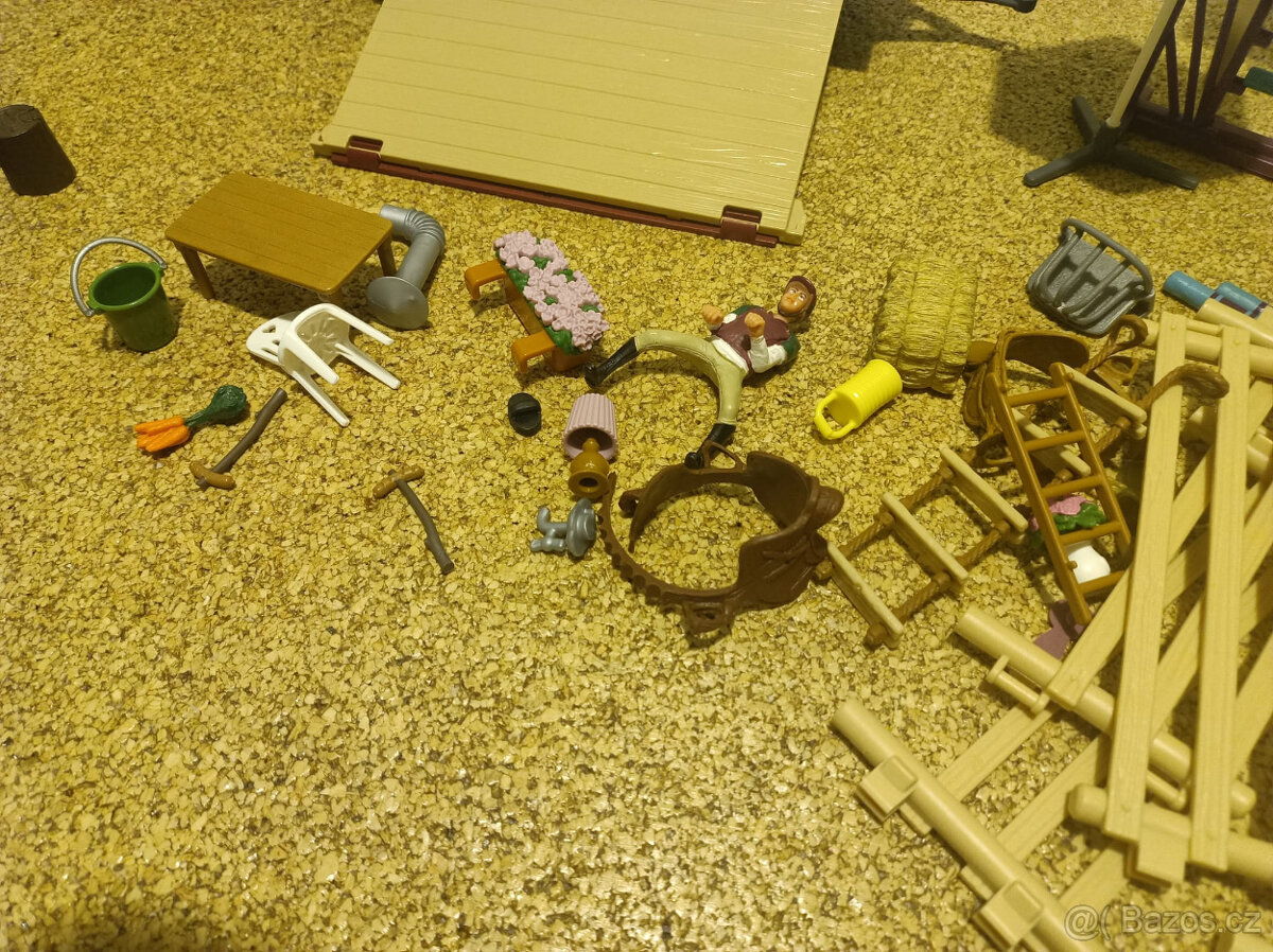 Schleich 72141 - Tajný výcvik v karavanu - 4