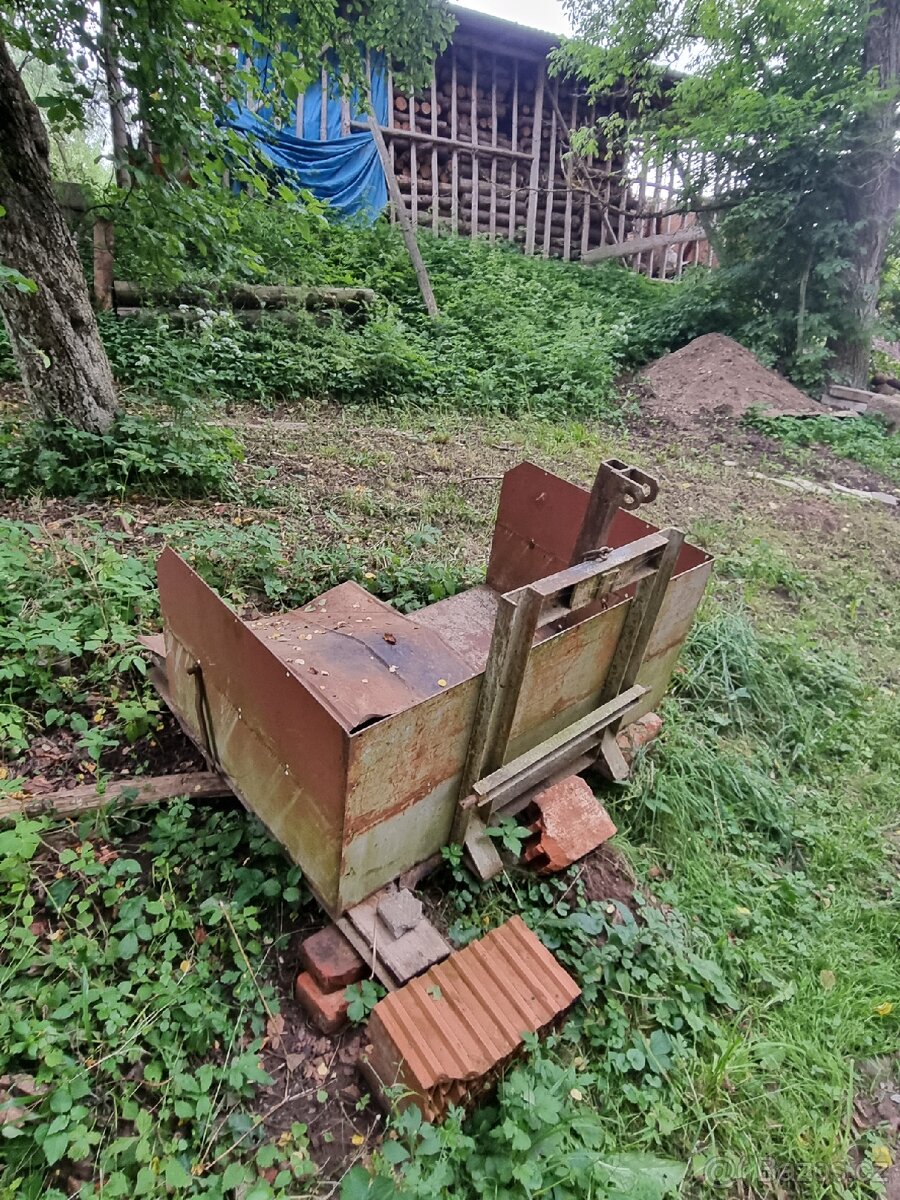 SOUBOR NÁŘADÍ ZA TRAKTOR z ceny nové za třetinu - 4