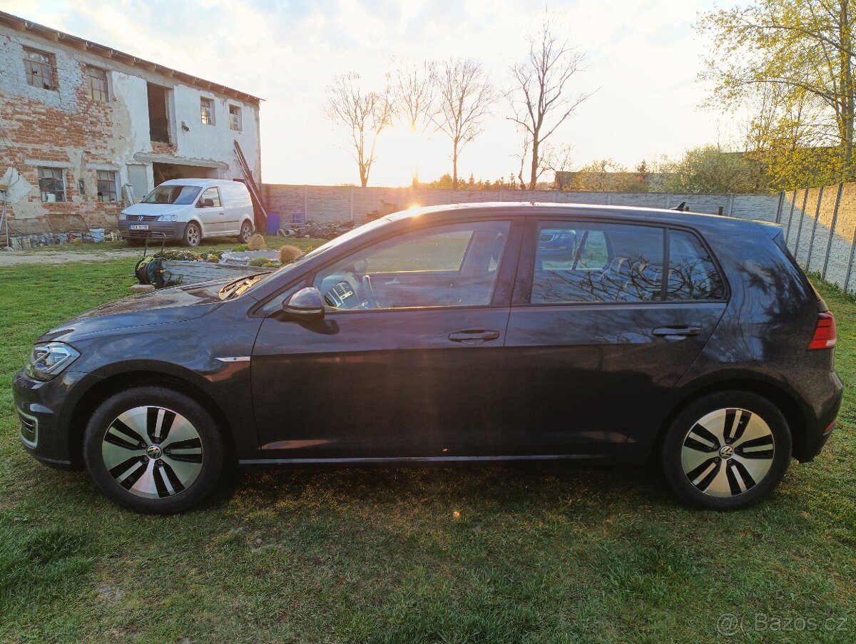 VW E-Golf,najeto pouze 54000km,po servisu - 4