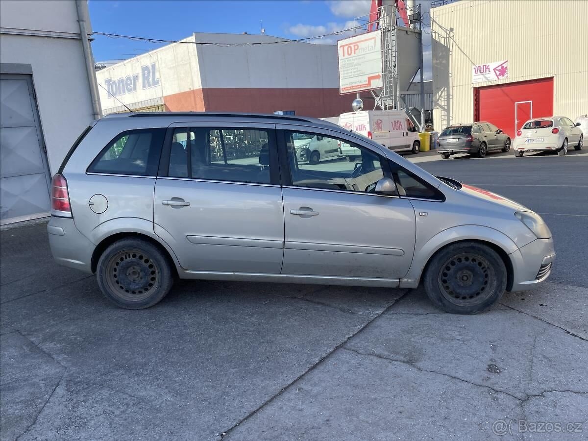 Opel Zafira 1,9 CDTI"88kW"7.míst"Servis - 4
