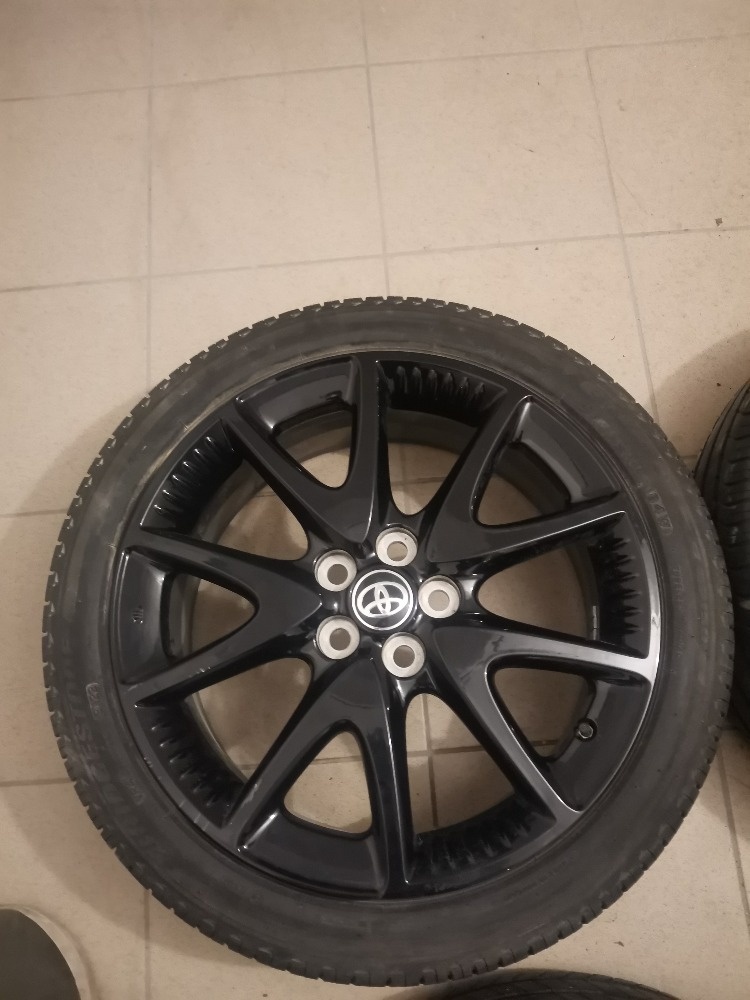 TOYOTA YARIS 205/45/17 - 4