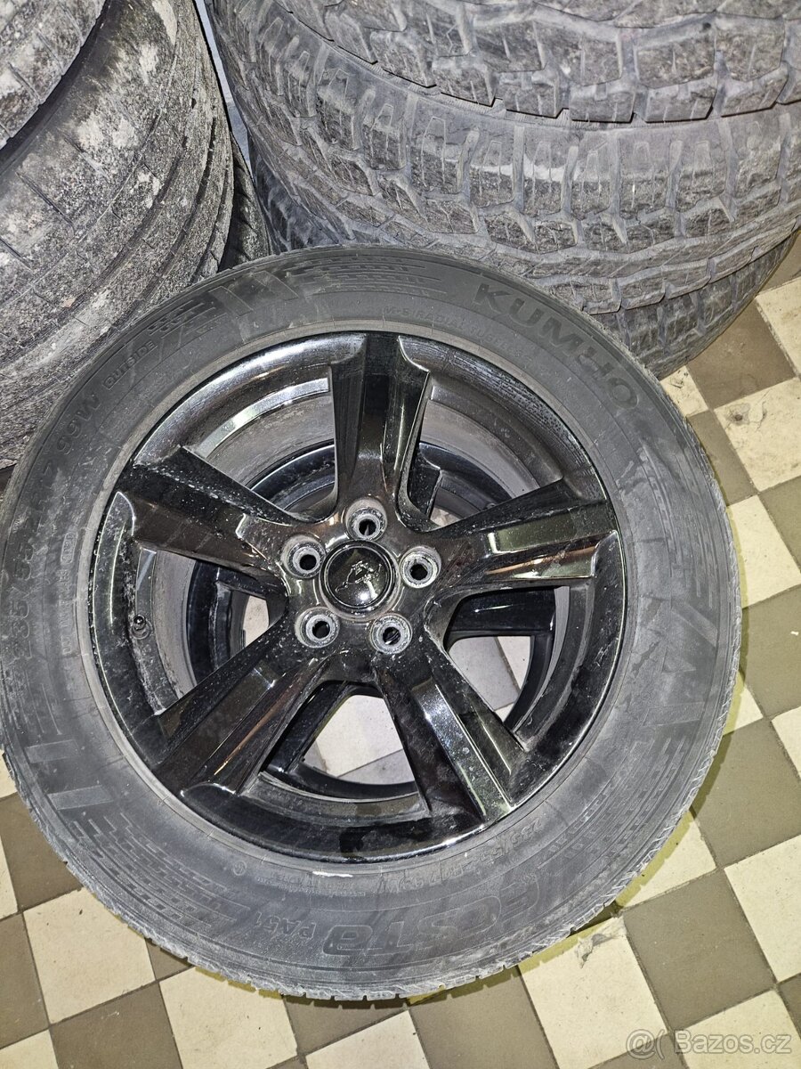 Ford Mustang alu kola