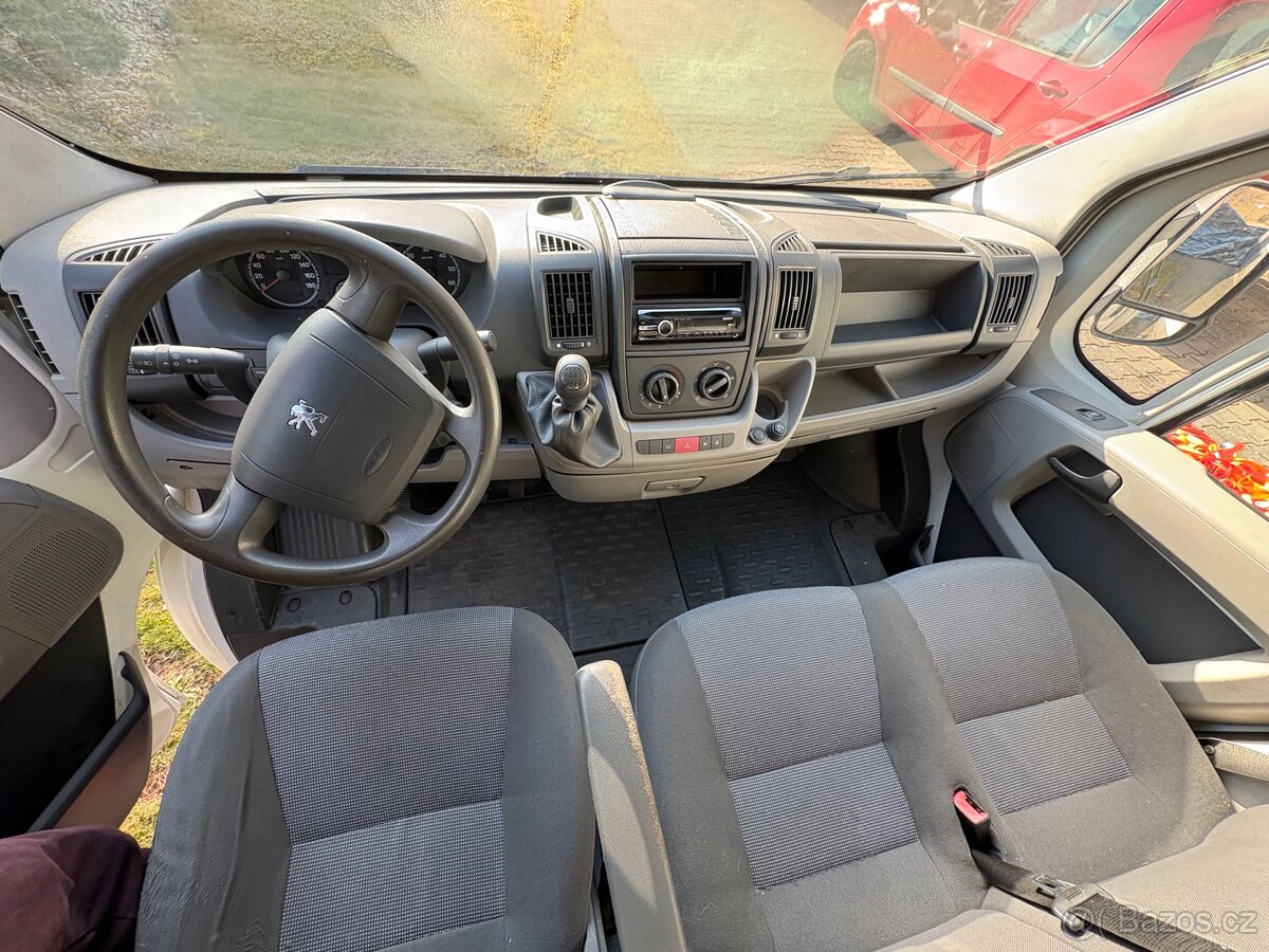 Obytné auto nova vestavba garaz