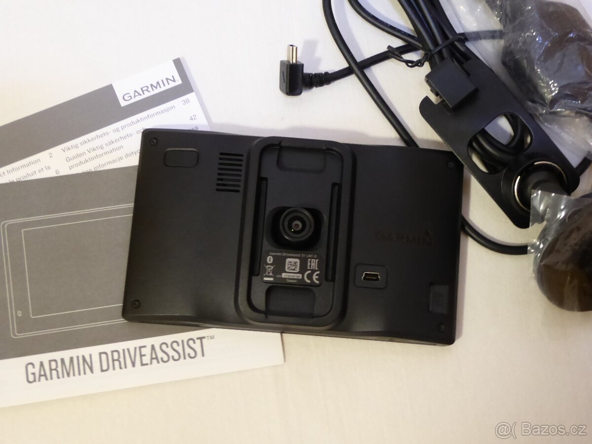 Navigace s kamerou Garmin DriveAssist 51 LMT-D Lifetime - 4