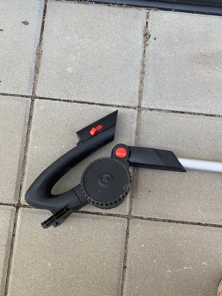 Teleskopická násada s kolečky BOSCH - 4