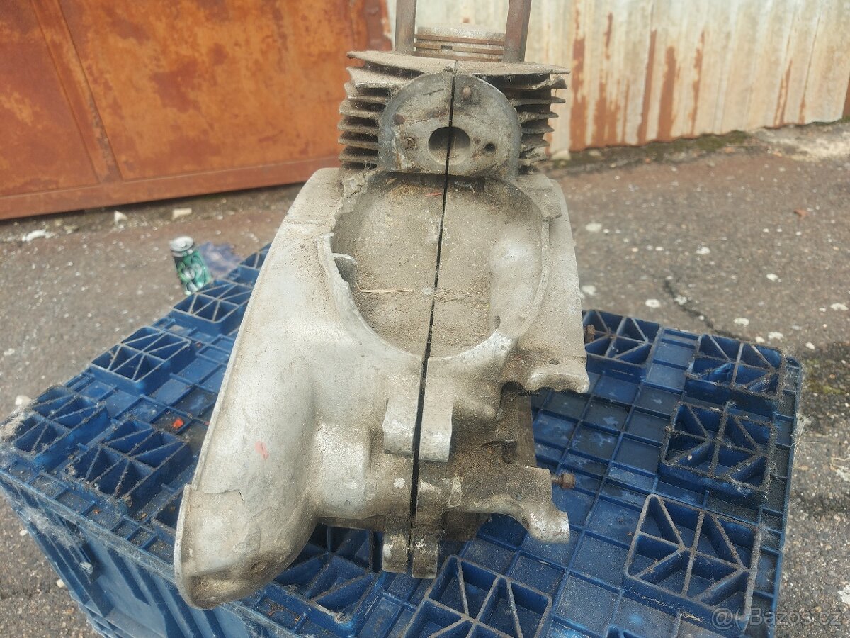 Motor Jawa 250/11 - Pérák - 4