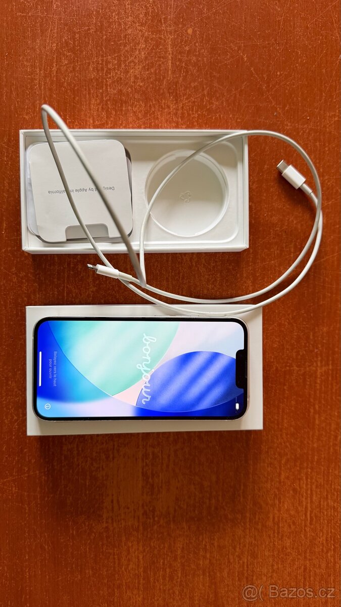 Apple iPhone 14 - bílý - 4