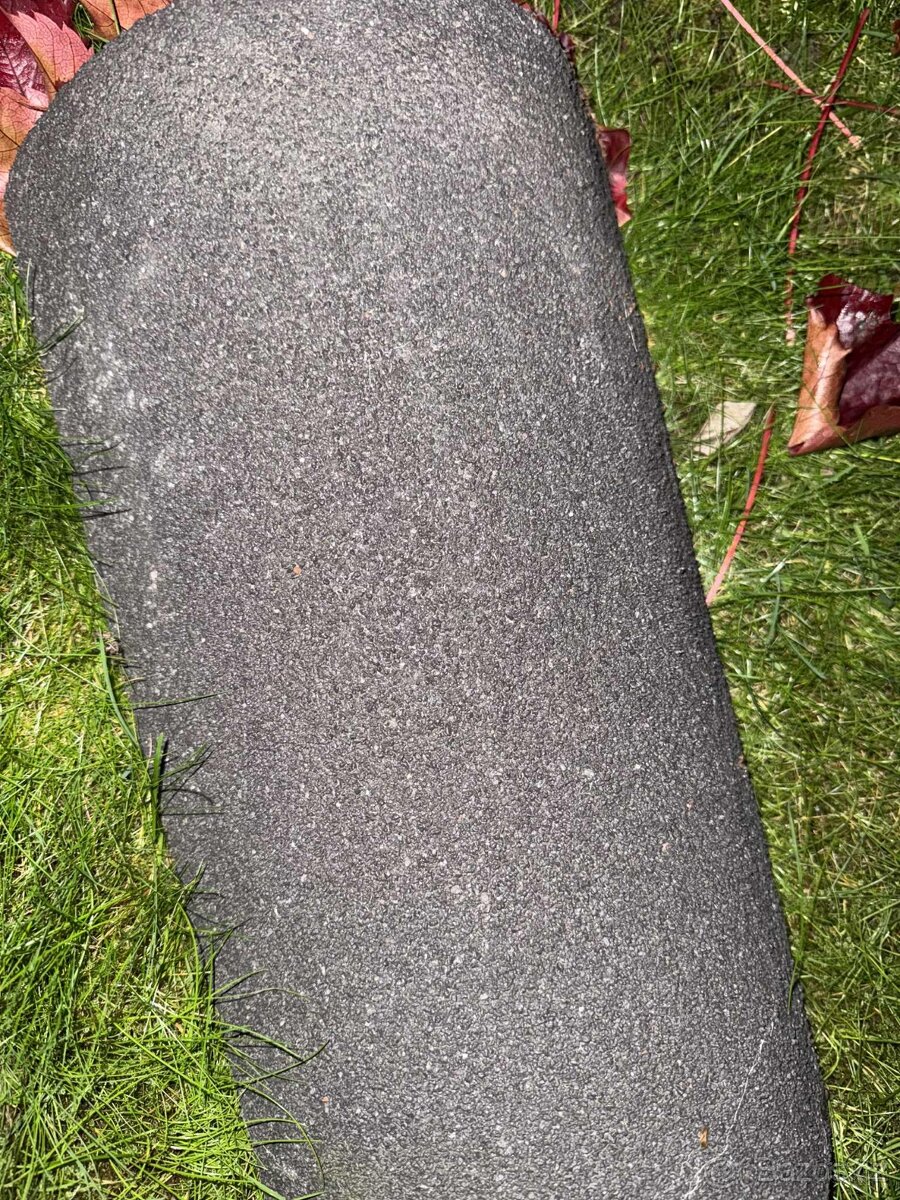 Střešní tašky černý BRAMAC EN 490 sypaný černý - 4