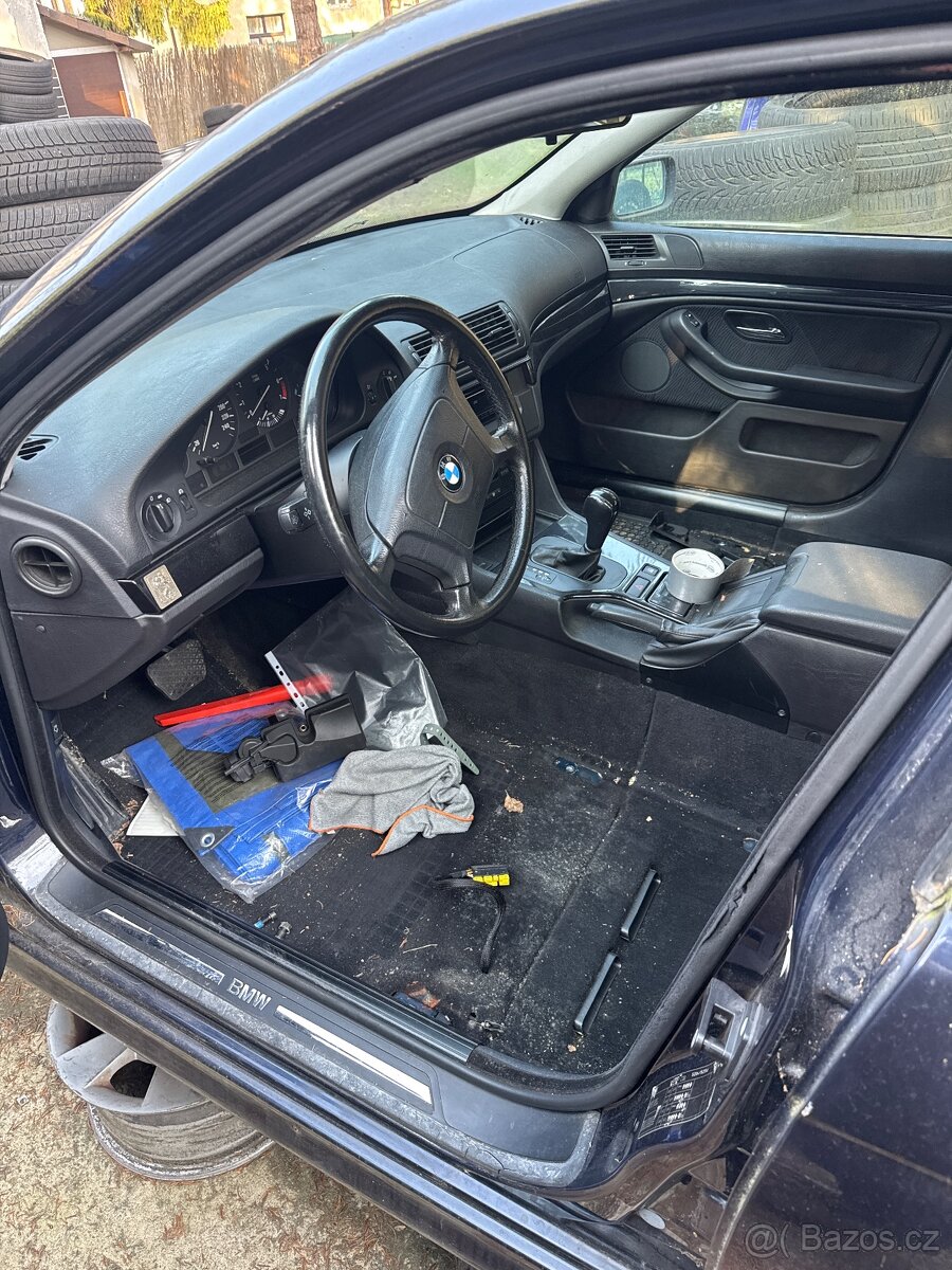 Náhradní díly BMW E 39 Combi 520i 125kw - 4