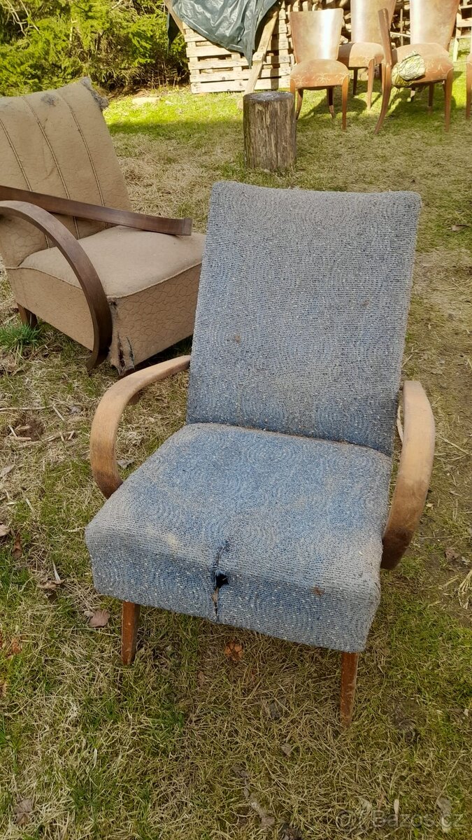 Stará křesla k renovaci - 4