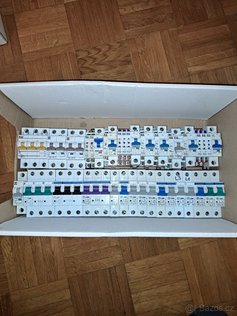 Jističe, stykače,motorové,přepěťové ochrany, atd.. - 4
