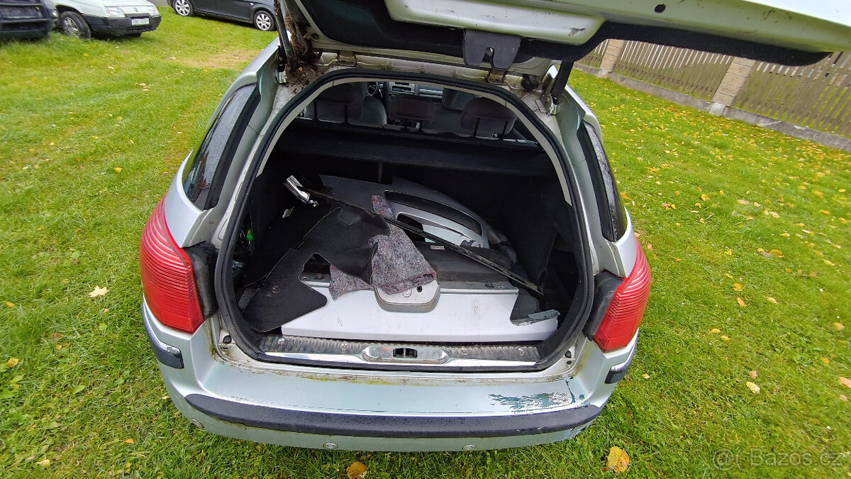 PEUGEOT 407 COMBI - 4