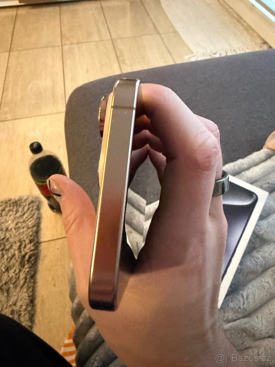 Iphone 16 pro max - 4