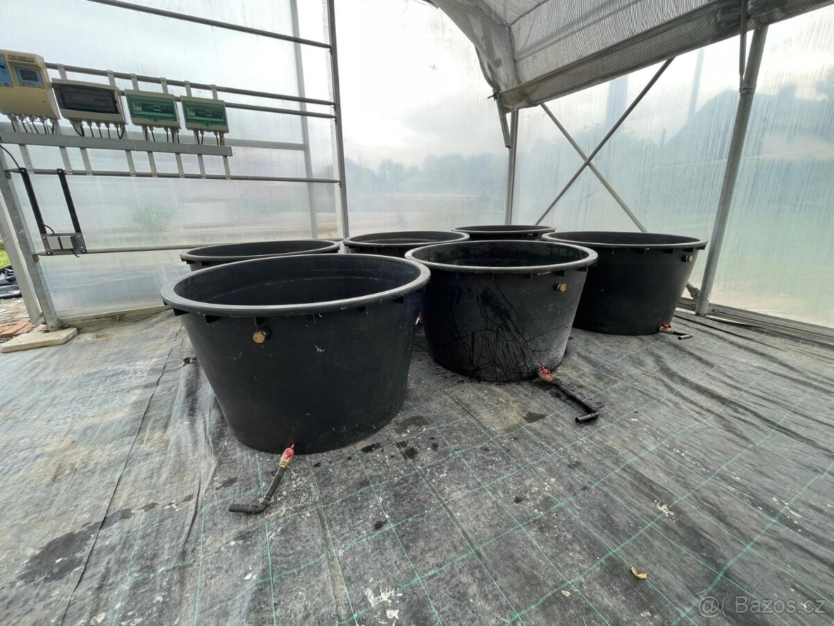 Káď plastová 285l černá s výpustným kohoutem - 4