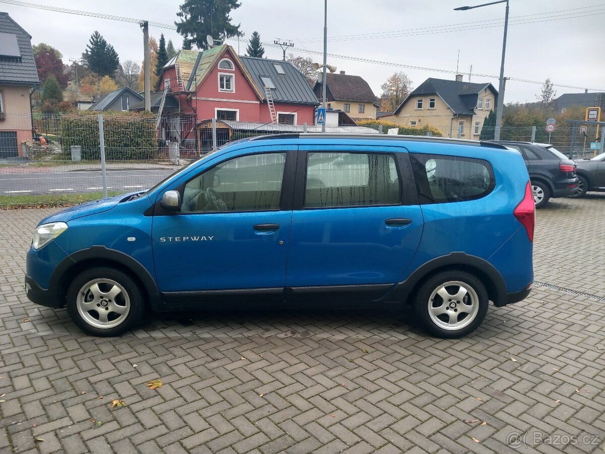 Dacia Lodgy 1.2TCe 1.MAJ. KLIMA NAVIGACE TAŽNÉ NOVÁ STK - 4