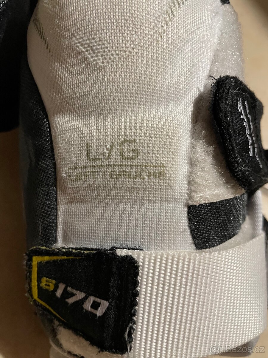 Hokejová výstroj - 4