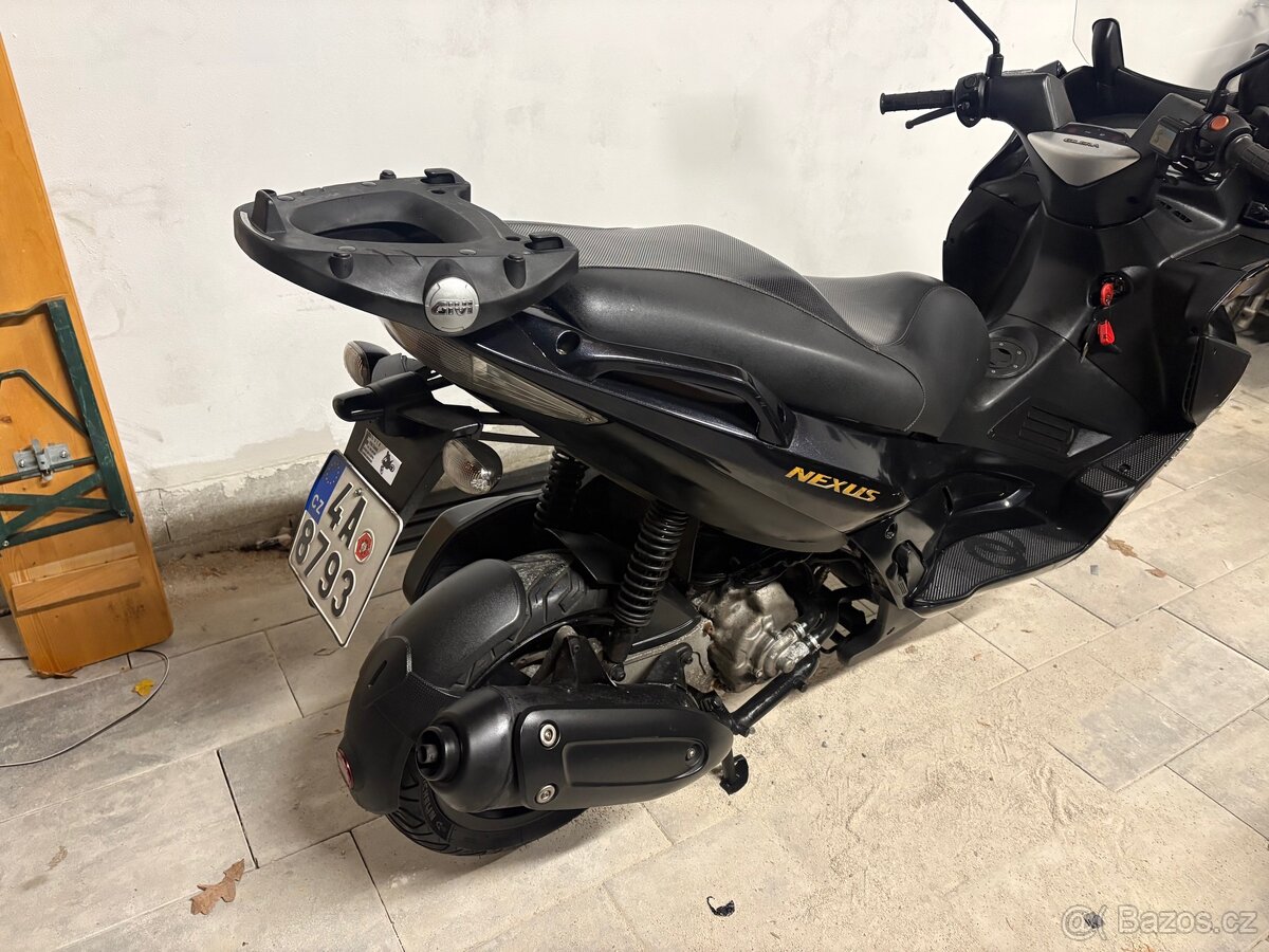Gilera nexus 300 2008 česky původ - 4