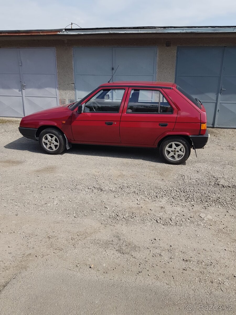 Škoda favorit 135 LSe - 4