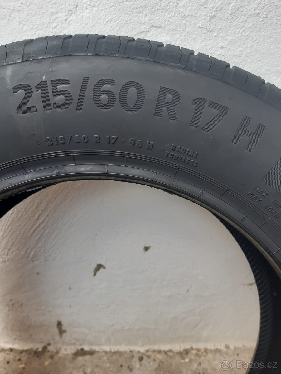 Prodám zánovní pneu Continental 215/60 R17 - 4