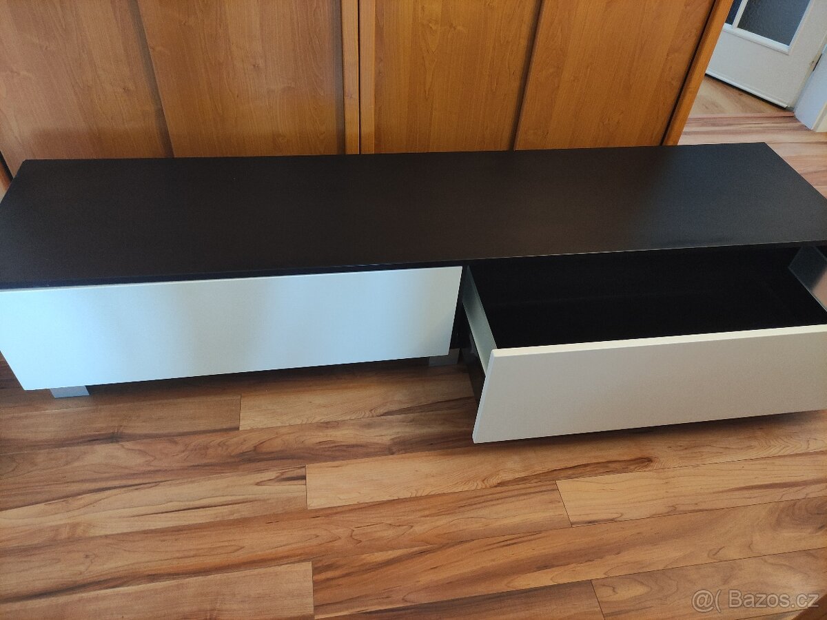 Stolek pod tv - 4