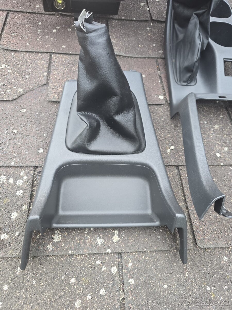 Subaru Impreza WRX 2003-2005 GD - plasty interiér - 4