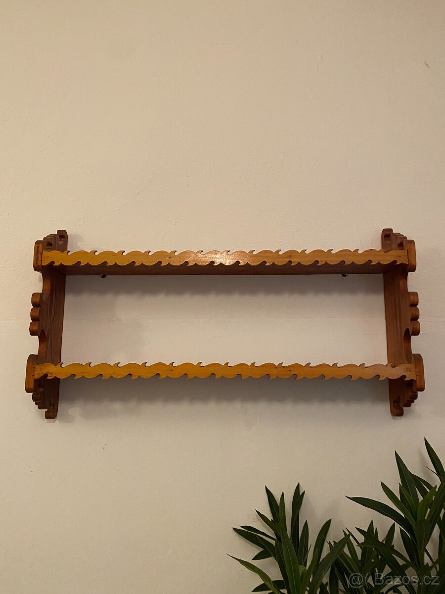 Sada dřevěného, vyřezávaného nábytku - 4